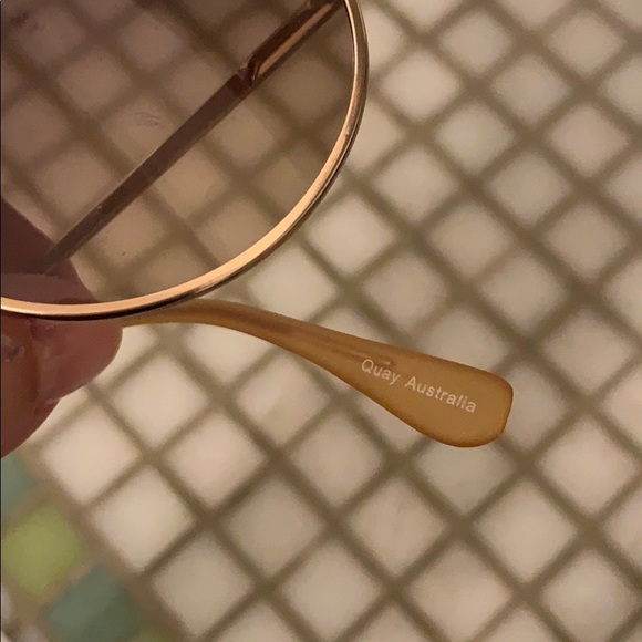 Quay Australia sunglasses - Picture 2 of 2